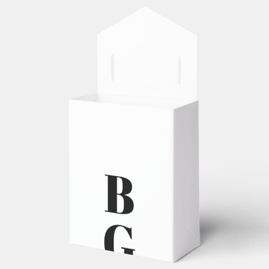 Moderne minimalistische zwarte en witte monogram b bedankdoosjes (Geopend)
