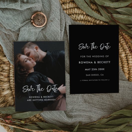 Moderne, minimalistische zwarte foto save the date