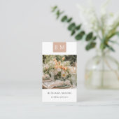 Moderne Monogram Elegante Weddingplanner Foto Visitekaartje (Staand voorkant)