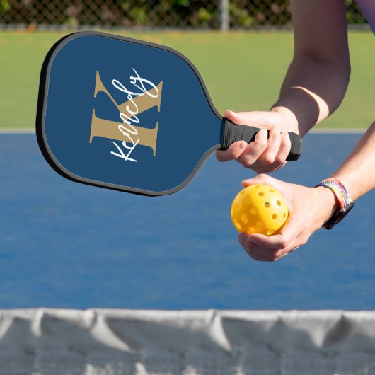 Moderne monogram handschrift Naam Aangepaste kleur Pickleball Paddle (Insitu)