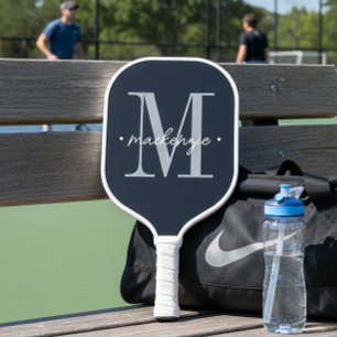Moderne Monogram Minimaal Zwart Wit Pickleball Paddle