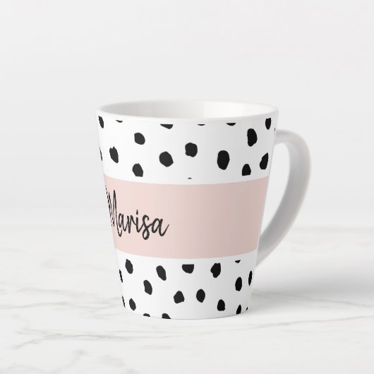 Moderne monogram naam | Pastel Roze en Zwarte Stip Latte Mok (Rechterhoek)