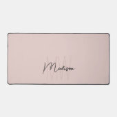 Moderne Monogram Naam Script Roze Bureaumat (Voorkant)