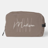 Moderne Monogram Naam Script Taupe Toilettasje (Achterkant)
