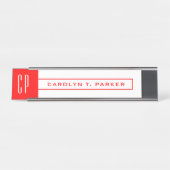 Moderne Monogram Professional Naam Rood wit Bureau Naambordje (Voorkant)