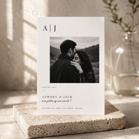 Moderne Monogram Zwart en Wit Foto Save The Date