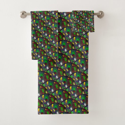 Moderne motif de bijou en opale noire (En situation)