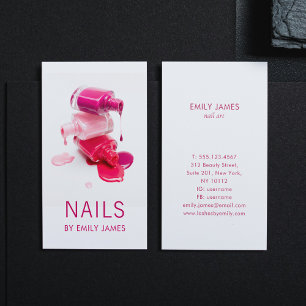 Moderne nagelstylist met roze nagellak visitekaartje