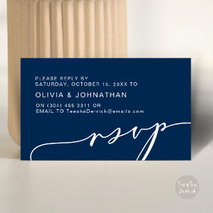 Moderne Navy Blue Script Digitale RSVP Huwelijk Informatiekaartje