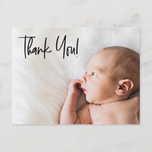 Moderne omarming: Elegante babyfoto geboorteaankon Aankondigingskaart
