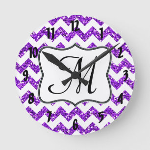 Moderne Paarse Chevron Monogram Initialen wandklok Ronde Klok