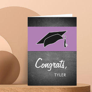 Moderne Paarse Congrats Schoolbord Afstudeerhoed Kaart