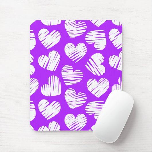 Moderne Paarse Witte Doodled Heart Valentijnsdag Muismat (Met muis)