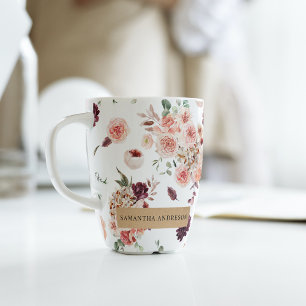 Moderne pastbloemen en gepersonaliseerde Kraft-cad Latte Mok