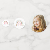 Moderne Pastel Regenbogen Verjaardag Foto Confetti (Achterkanten)