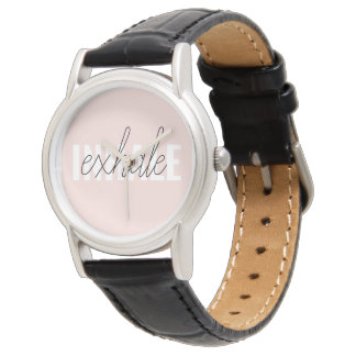 Moderne Pastel Roze Inhale Exhale Quote Horloge