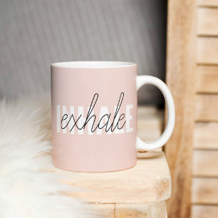 Moderne Pastel Roze Inhale Exhale Quote Koffiemok