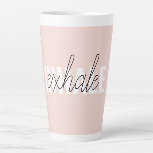 Moderne Pastel Roze Inhale Exhale Quote Latte Mok (Voorkant)