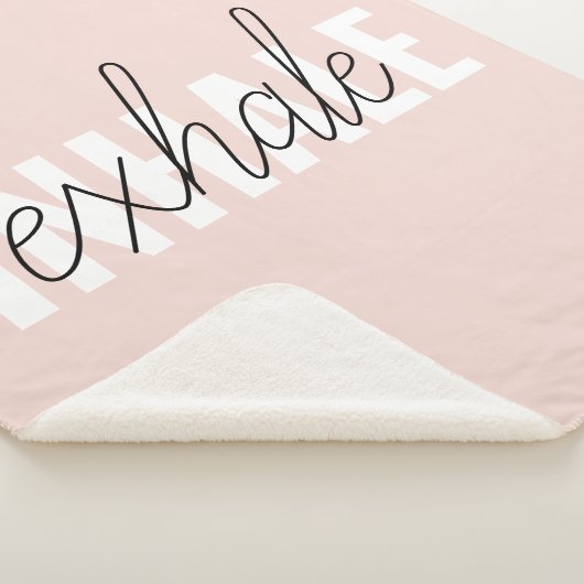 Moderne Pastel Roze Inhale Exhale Quote Sherpa Deken (3/4)