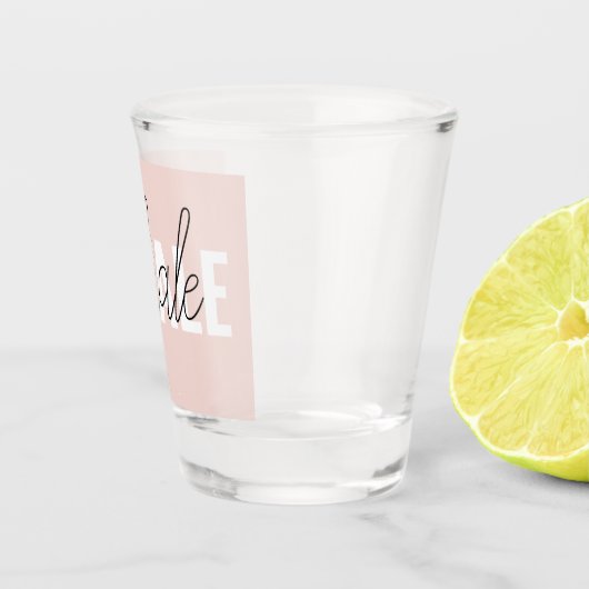Moderne Pastel Roze Inhale Exhale Quote Shot Glas (Rechts)