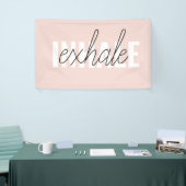 Moderne Pastel Roze Inhale Exhale Quote Spandoek (Beurs)