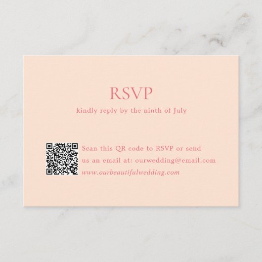 Moderne Peach QR Code Elegante bruiloft RSVP Kaartje (Voorkant)