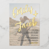 Moderne penseelnamen script witte foto's bruiloft folie uitnodiging (Voorkant)