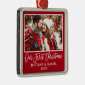 Moderne penseelscript ons eerste kerstpaar rood metalen ornament (Rechts)