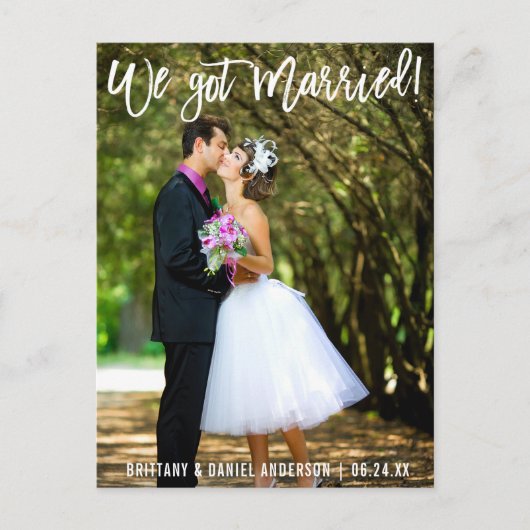 Moderne penseelscript We hebben een gehuwde paarse Briefkaart (Voorkant)