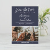 Moderne Photo Save The Date | Bleu Marine (Debout devant)