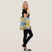 Moderne Plaid Tartan Broek Monogram Script Naam Draagtas (Op model)
