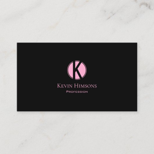 Moderne platte zwart en roze met eenvoudige monogr visitekaartje (Voorkant)