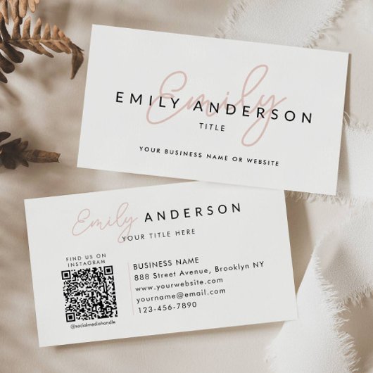 Moderne Professionele Blush Roze Script Naam QR Co Visitekaartje