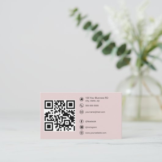 Moderne QR Code Custom Social Media Blush Roze Visitekaartje (Staand voorkant)