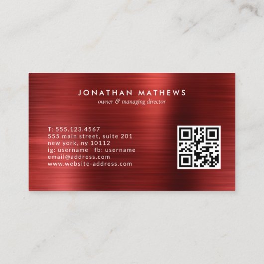 Moderne QR-code geborsteld metallisch rood monogra Visitekaartje (Achterkant)