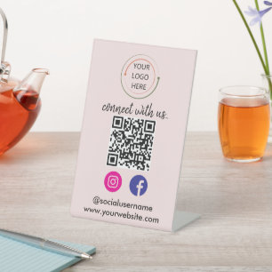 Moderne QR-code voor sociale media Minimalistisc Reclamebord Met Voetstuk