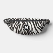 Moderne rayure de zèbre noir et blanc avec monogra (Poser)