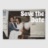 Moderne Retro Bold Typography Photo Wedding Magnetische Uitnodiging (Voorkant)