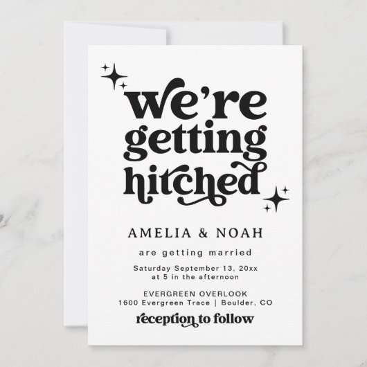 Moderne retro We krijgen Hitched Wedding Invite Kaart (Voorkant)