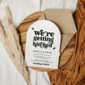 Moderne retro We krijgen Hitched Wedding Invite Kaart