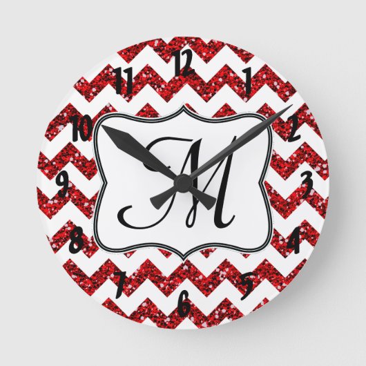 Moderne rode Chevron Monogram Initialen wandklok Ronde Klok (Voorkant)