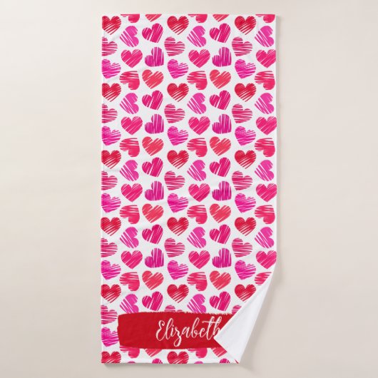 Moderne Rode en Roze Doodled Harten Valentijn Naam Badhanddoek (Badhanddoek)