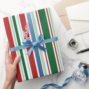 Moderne rode, groene, witte kerststrepen cadeaupapier