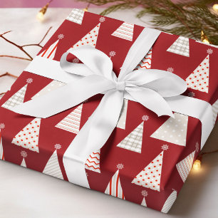 Moderne Rood Geometrisch Kerstboompatroon Cadeaupapier