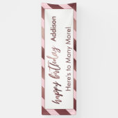 Moderne Roos Gold Pastel Pink Stripe Happy Birthda Spandoek (Verticaal)