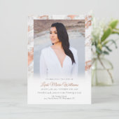 Moderne Roos Gold Pink Marble Memorial Funeral Programma (Staand voorkant)