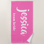 Moderne Roze Bruidsmeisje Monogrammed Naam Strandlaken (Voorkant)