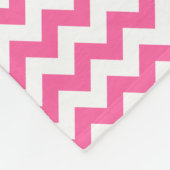 Moderne roze en witte Chevron Zigzag Fleece Deken (Hoek)