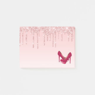Moderne roze glitterschijven en hoge niveaus post-it® notes