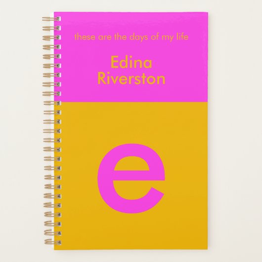Moderne Roze Oranje Monogram Initiaal Planner (Voorkant)